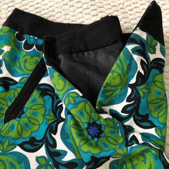 Ann Taylor Factory Casual Skirt. Sz 2 - Picture 5 of 7